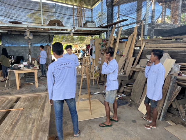 Atelier Bois massif bali Table Suar 1 Atelier Bois massif bali Table Suar 1