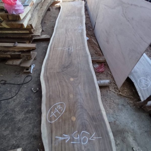 TABLE SUAR 443